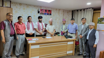 पर्यटन व्यवसायी तामाङ र चलचित्रकर्मी समीर खान एकीकृत समाजवादीमा