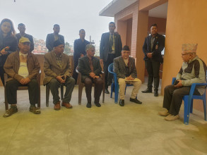 नेपाल र  ओलीबीच  भेटघाट  । 