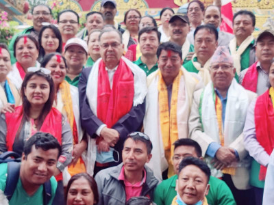 काठमाण्डौ महानगर  १५ को धन्यवाद र्‍यालीमा अध्यक्ष नेपाल र सम्मानित नेता खनाल