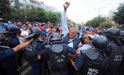 शिक्षकहरूको आन्दोलनमा प्रहरीले दमन गरेको भन्दै पेसागत महासंघको आपत्ति