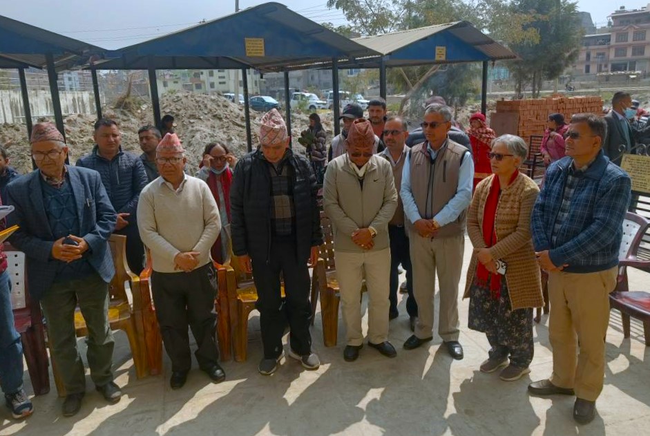 अध्यक्ष नेपाल विदुर सापकोटाको परिवार भेट्न नरेफाँटमा