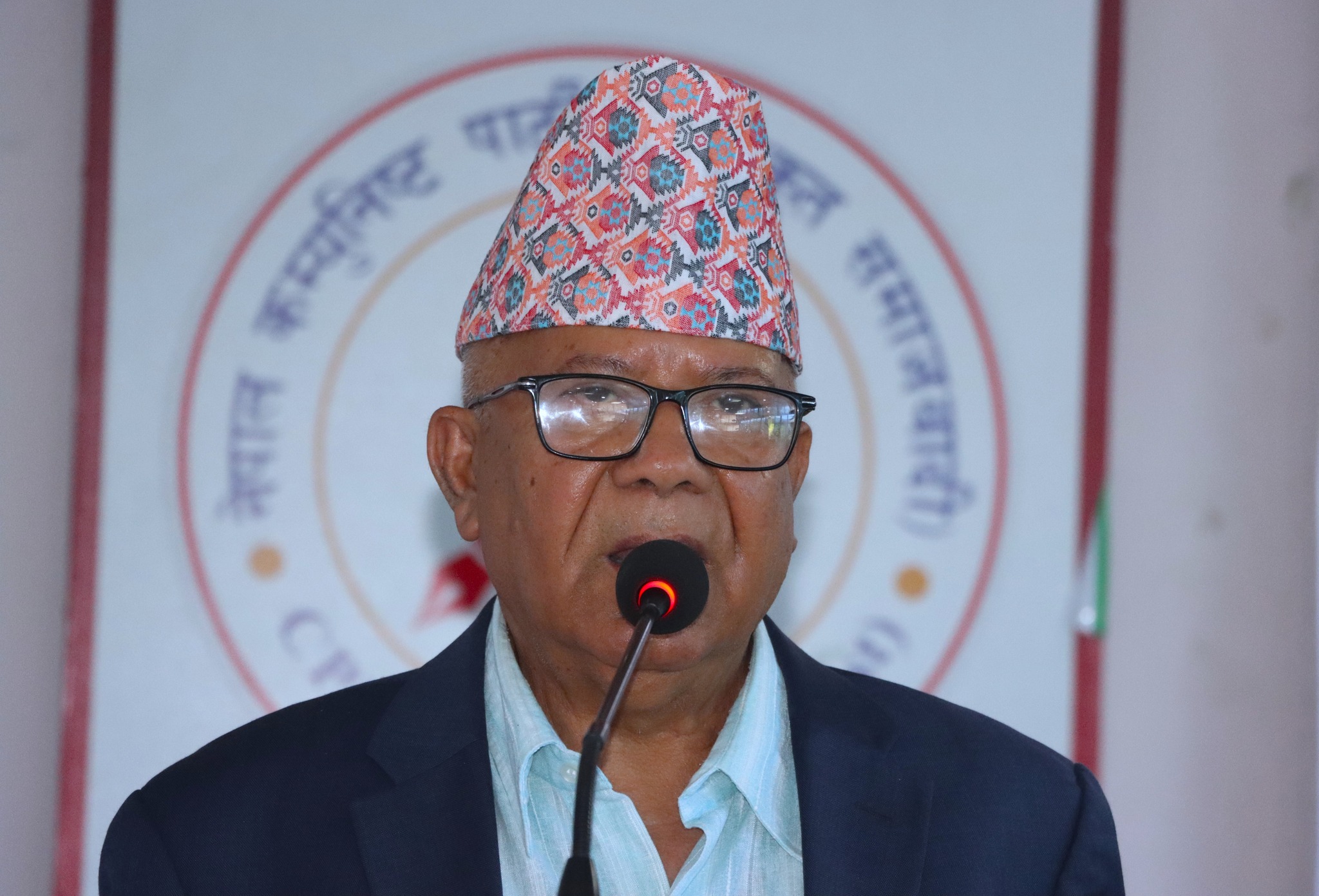 पूर्वराजा शाहलाई अध्यक्ष नेपालको चुनौती: मुलुक सञ्चालन गर्ने भए चुनाव लडेर आउनुहोस्